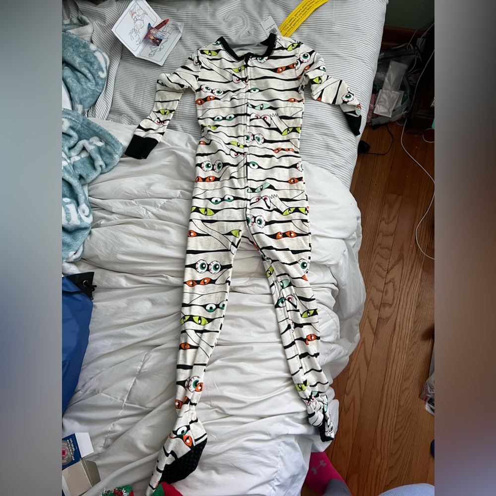 NWTs, size 3t Halloween pjs